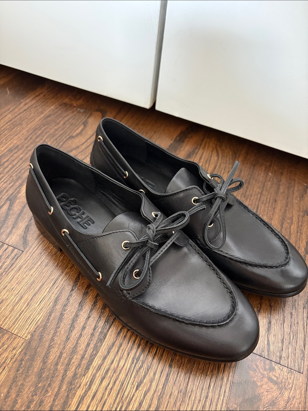 Pêche Black Leather Lace-Top Loafers in Size 39